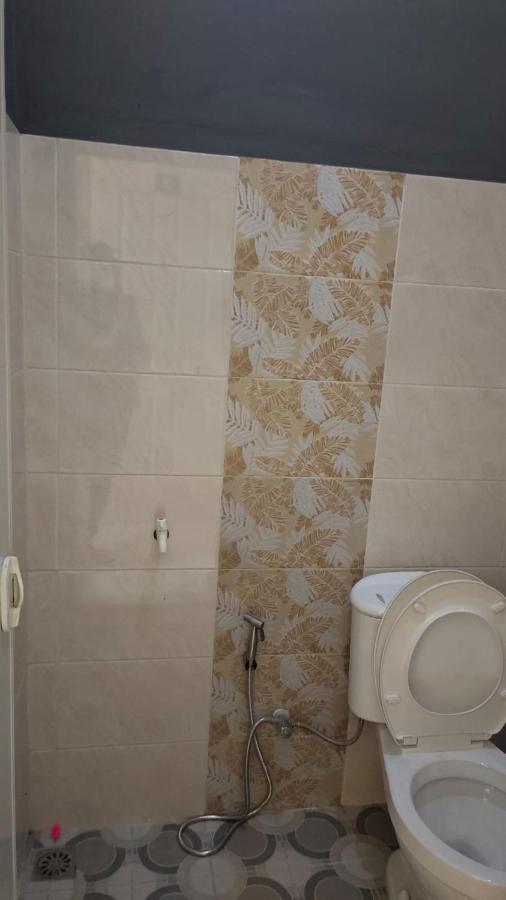 Oyo 91209 Arjuna Residence Syariah Sby Σουραμπάγια Εξωτερικό φωτογραφία