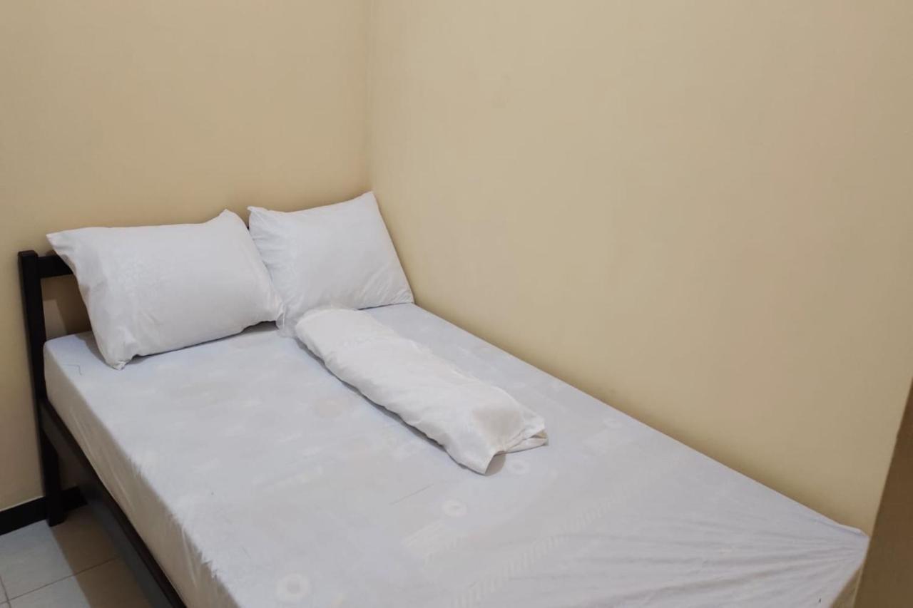Oyo 91209 Arjuna Residence Syariah Sby Σουραμπάγια Εξωτερικό φωτογραφία